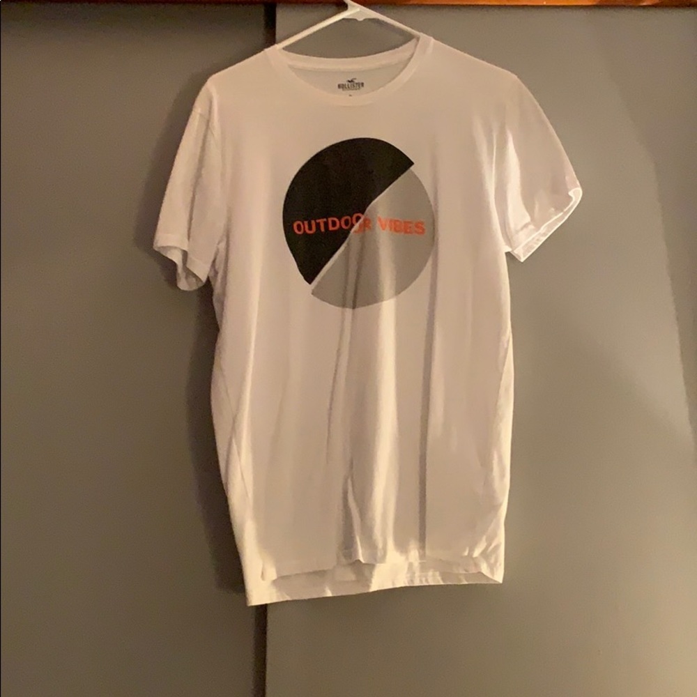 Hollister Tee!